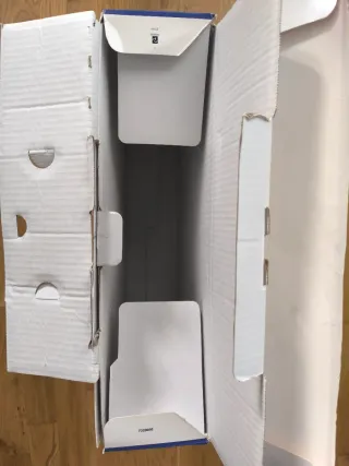 Caja PS4 Pro 1TB Jet Black Call of Duty