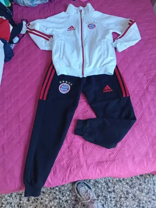 Chándal Adidas FC Bayern Negro y Blanco