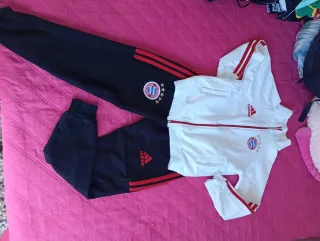 Chándal Adidas FC Bayern Negro y Blanco