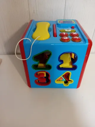 Puzzles de madera y teléfono infantil