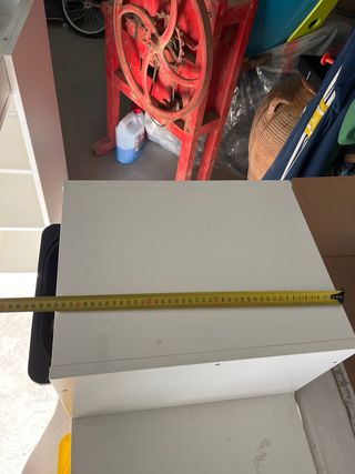 Conjunto infantil:cama,cambiador y mueble.