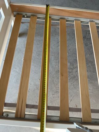 Conjunto infantil:cama,cambiador y mueble.