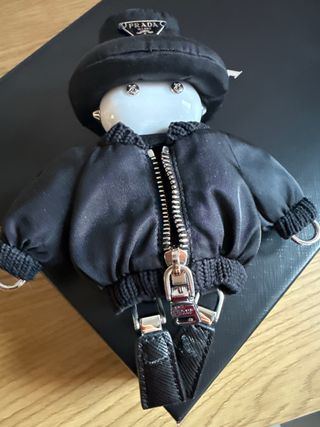 Llavero Charm Prada Negro