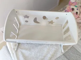 Cuna de Nenuco o bebes blanca con estrellas