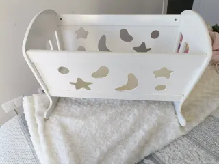 Cuna de Nenuco o bebes blanca con estrellas