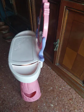 Tocador infantil con espejo y cajón
