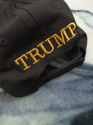 Gorra MAGA Donald Trump Negra Dorada