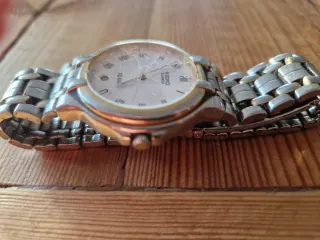 Reloj Seiko SQ100 Cuarzo
