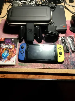 Nintendo Switch Azul y Amarillo