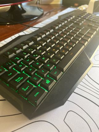 Teclado Avon con Luces LED