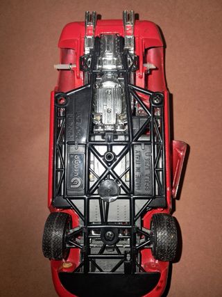 Burago Coches a Escala 1/24 y 1/1 Piezas