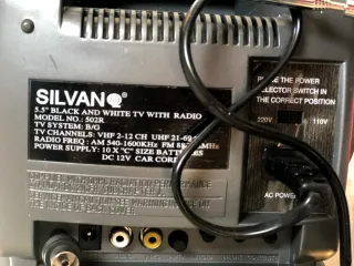 Mini TV Blanco y Negro Silvan