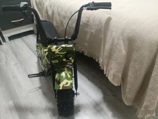 Mini moto eléctrica para niños