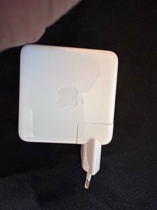 Adaptador de corriente USB-C de 61W original Apple