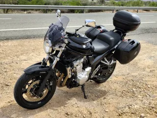 Suzuki Bandit 650 ABS Negra
