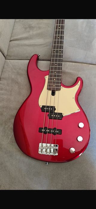 Basso Elettrico Yamaha BB434 Rosso