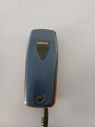 Teléfono Móvil Nokia 3510 con Cargador