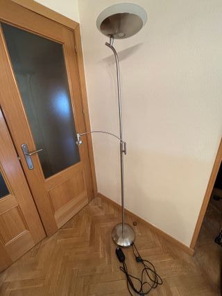 Lámpara de pie moderna