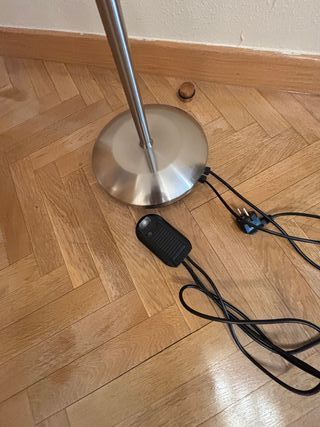 Lámpara de pie moderna