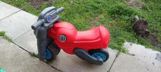 Moto correpasillos Feber roja y gris