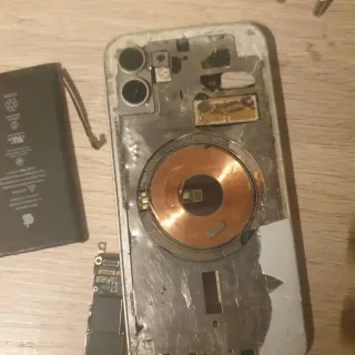 Placa base y batería iPhone 12