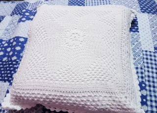 Federa copricuscino uncinetto bianco