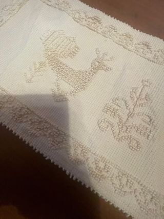 Centrotavola Arazzo Sardo Pavoncelle