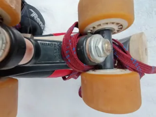 Patines Hockey Reno Negros y Rojos