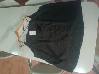 Blusa negra tirantes cruzados