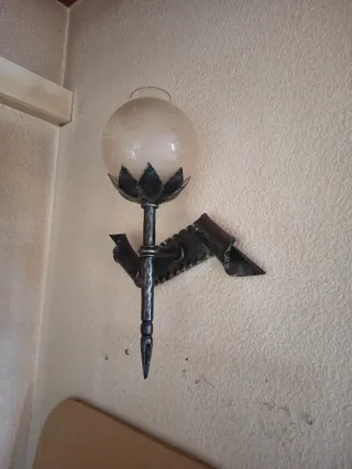 Lámpara de hierro forjado