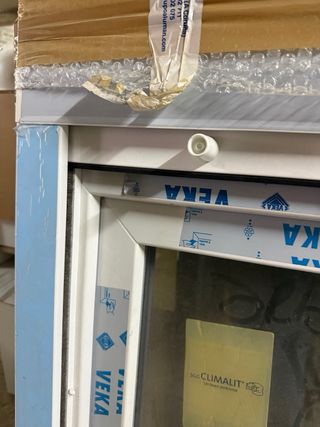 Ventana PVC Doble Hoja Oscilobatiente Blanca