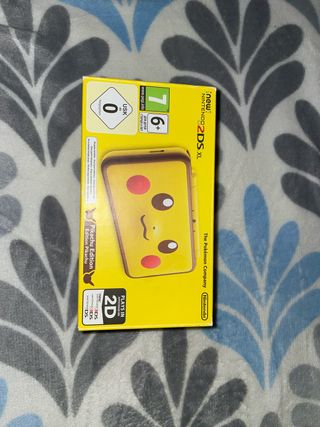 Nintendo 2DS XL Pikachu Edition Incluye funda
