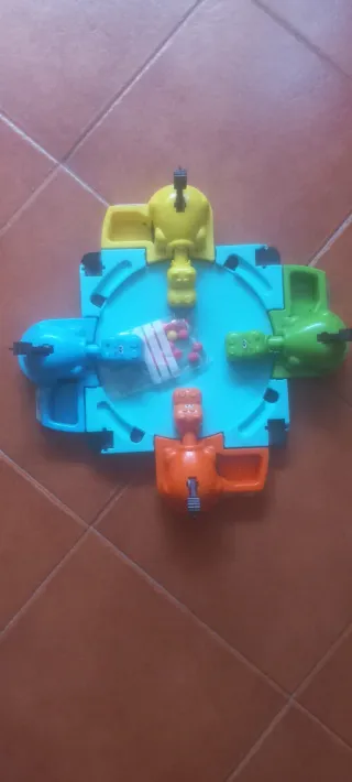 Juego de mesa tragabolas