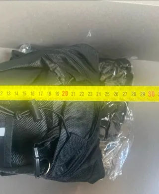 Pernera táctica y 1 llavero a elegir