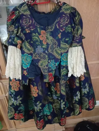 Traje de Fallera Azul con Flores