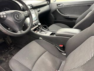 Mercedes-Benz Clase C 2006