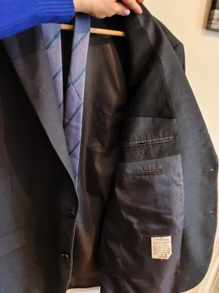 Traje Dustin azul y negro T.54