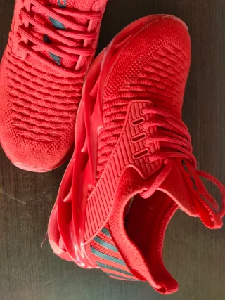 Zapatilla deportiva TENTH roja