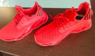 Zapatilla deportiva TENTH roja