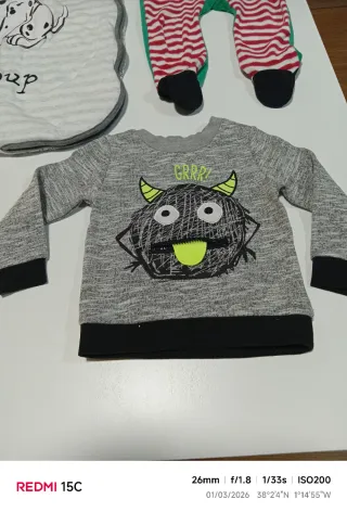 Saco y pijama infantil