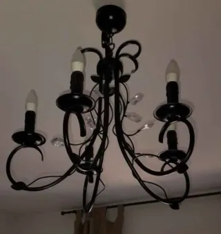 Lampadario nero con cristalli