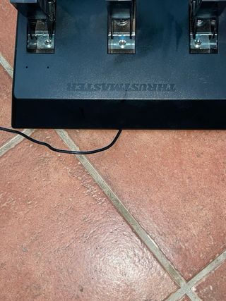 Thrustmaster T300RS Volante y Pedales