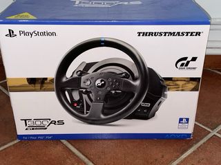 Thrustmaster T300RS Volante y Pedales