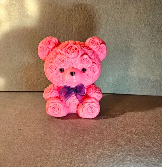 Orsetto con rose rosa