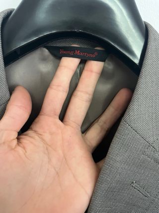 Traje YM gris americana y pantalón con etiquetas