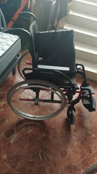 Silla de ruedas plegable
