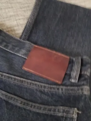 Vaqueros Marca Zara azul fuerte talla 40