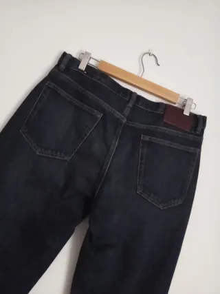 Vaqueros Marca Zara azul fuerte talla 40