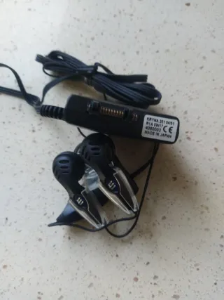 Radio Sony Ericsson con cuffie per cellulare serie T