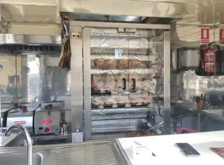 Remolque de Pollos a l’Ast y comida para Evento